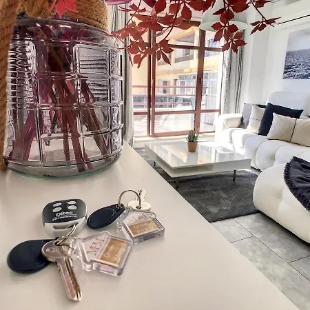 Ocean Breeze By Lovelystay *