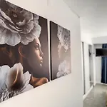 Ocean Breeze By Lovelystay 아파트