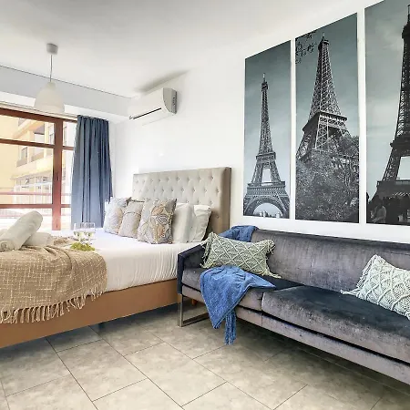 Ocean Breeze By Lovelystay Appartement