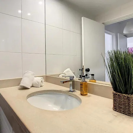 Ocean Breeze By Lovelystay