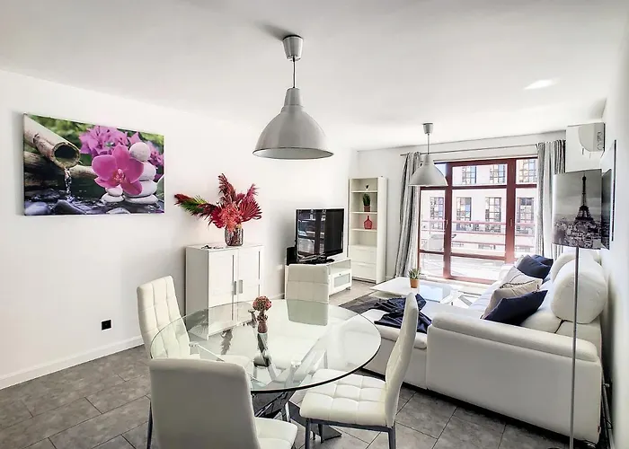 Ocean Breeze By Lovelystay דירה פונשל