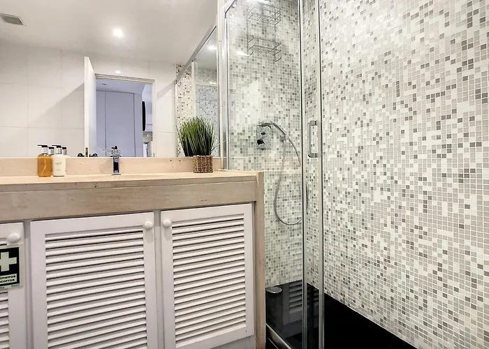 Ocean Breeze By Lovelystay דירה